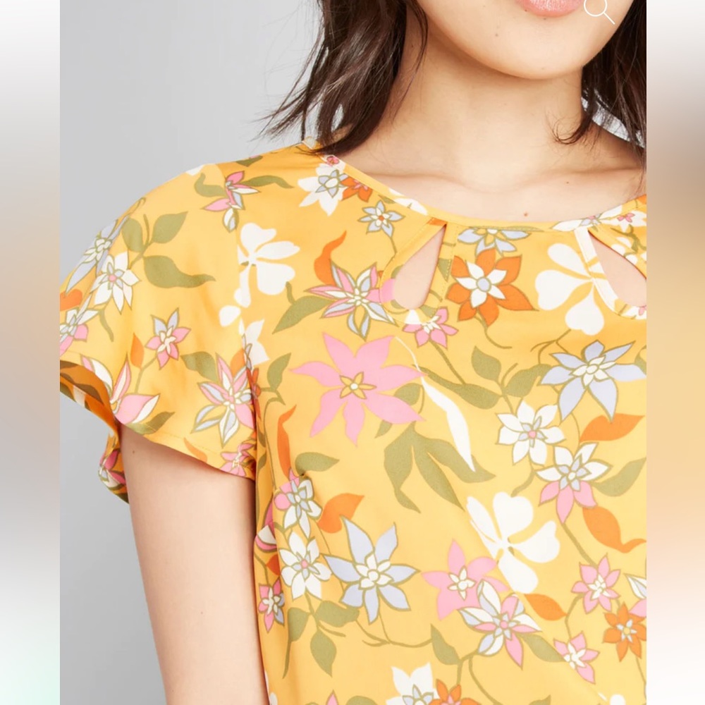Floral blouse - Picture 2 of 4